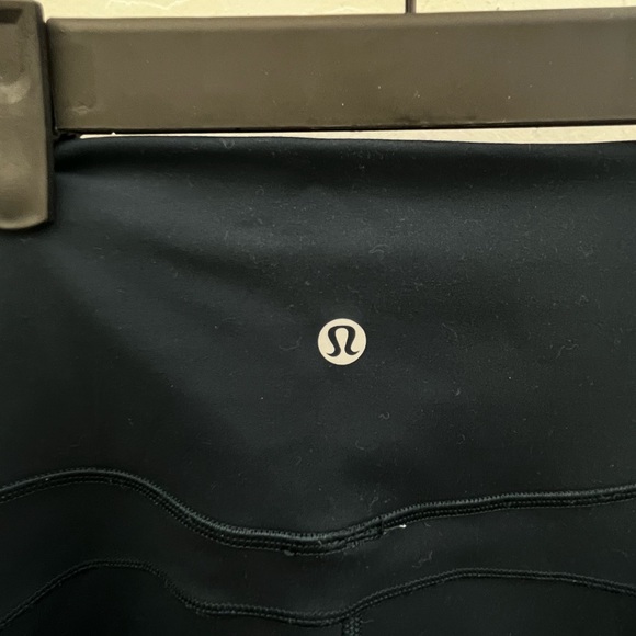 Lululemon In Movement Crop - Picture 6 of 8